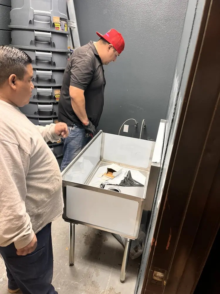 Commercial plumbing and sink installation in Lake Hollingsworth